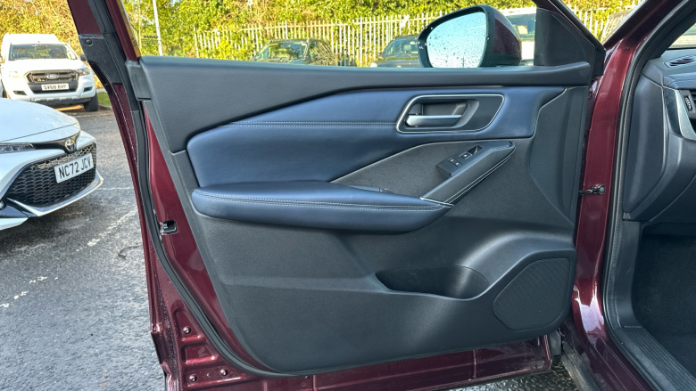 Nissan Qashqai 1.3 DiG-T MH 158 Tekna 5dr Xtronic Petrol Hatchback